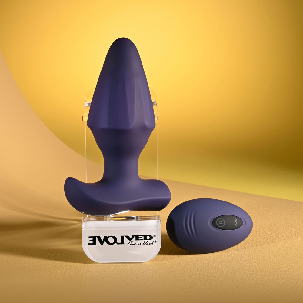 Evolved STARBURST - Purple 10.1 cm USB Rechargeable Vibrating Butt Plug with Wireless Remote - EN-RS-6992-2