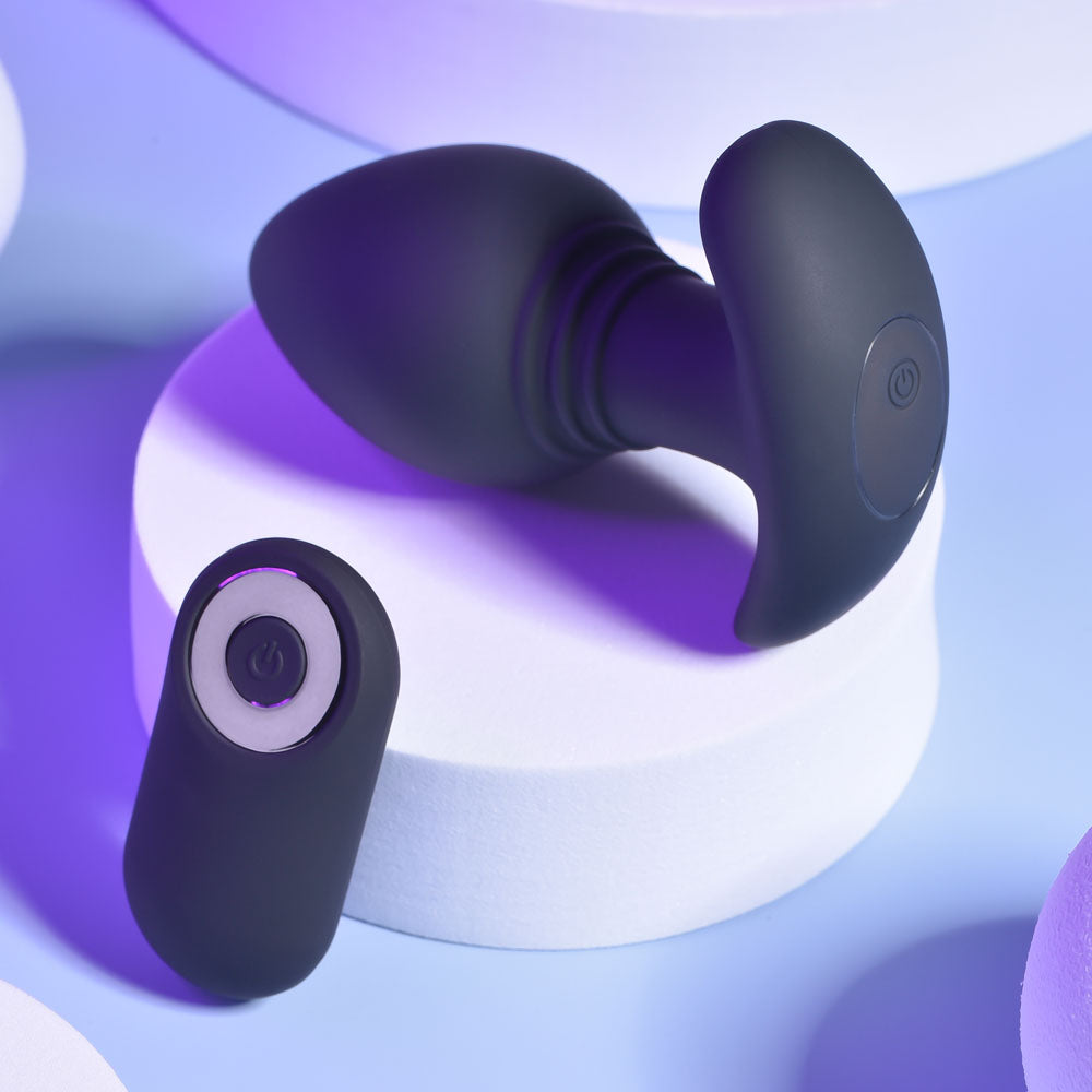 Playboy Pleasure PLUG & PLAY - Black 10.3 cm USB Rechargeable Vibrating Butt Plug