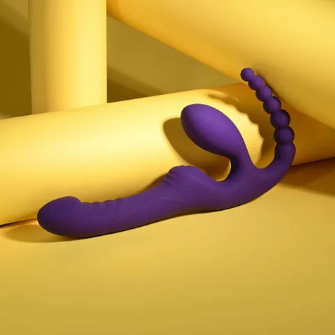 Playboy Pleasure HUG IT OUT - Purple 29 cm USB Rechargeable Strapless Strap-On